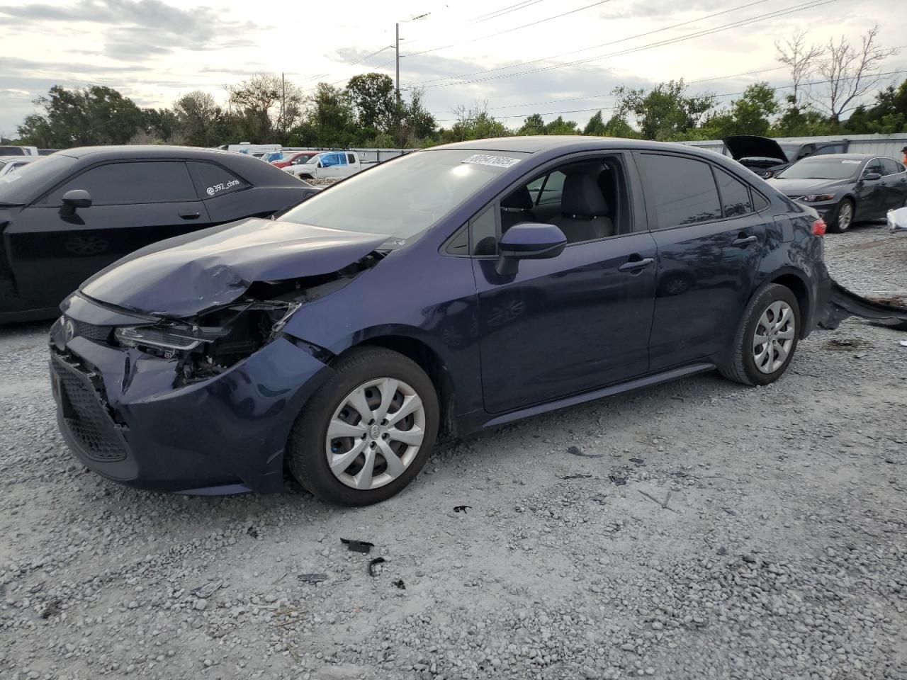 2021 Toyota Corolla LE, VIN JTDEPMAE0MJ148362 — Front end