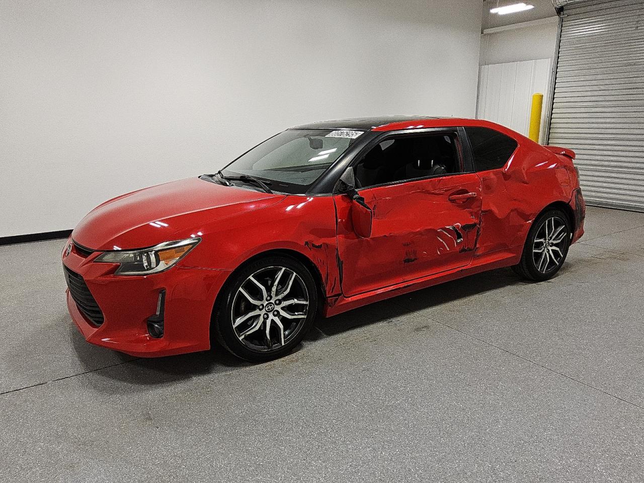2015 Scion tC, VIN JTKJF5C72FJ003549 — Side