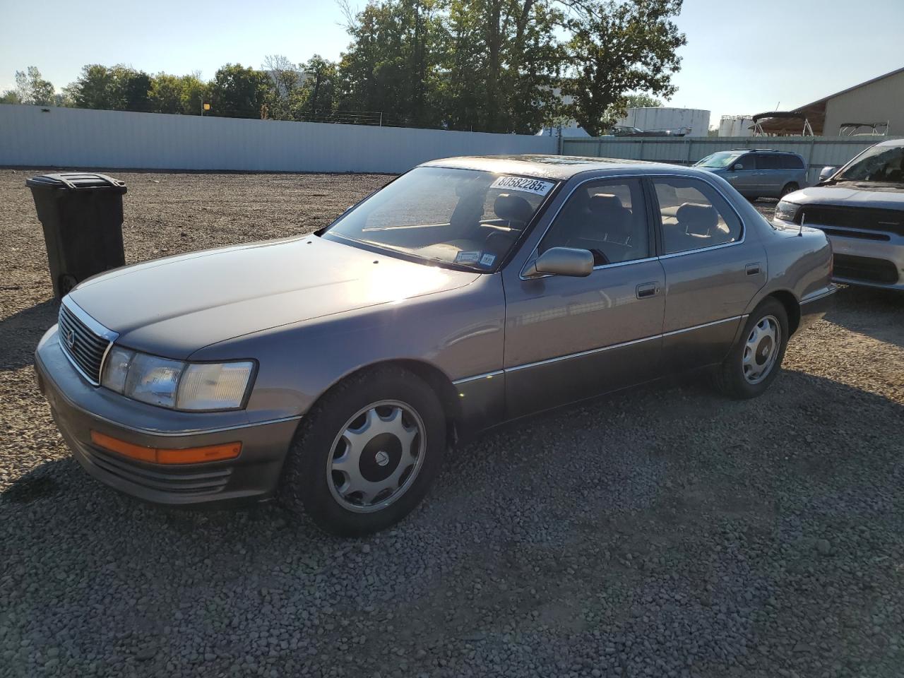 1993 Lexus LS 400, VIN JT8UF11E6P0166550 — Normal wear