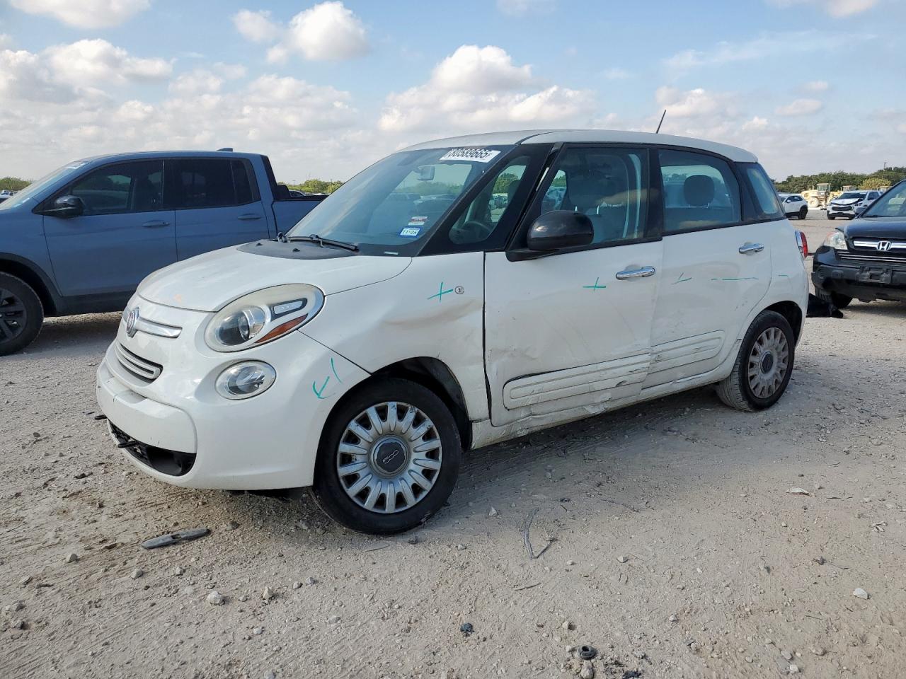 2015 FIAT 500L Pop, VIN ZFBCFAAH4FZ032690 — Front end
