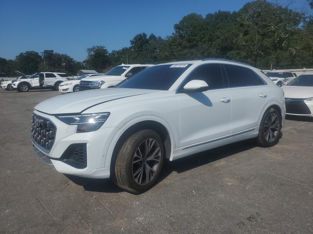 2024 Audi Q8 Premium, VIN WA1AVBF14RD019622 — Бок