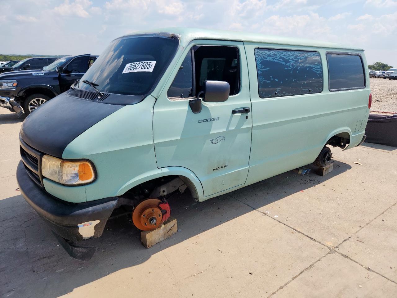 1996 Dodge RAM, VIN 2B4HB15Y2TK102708 — Вандализм