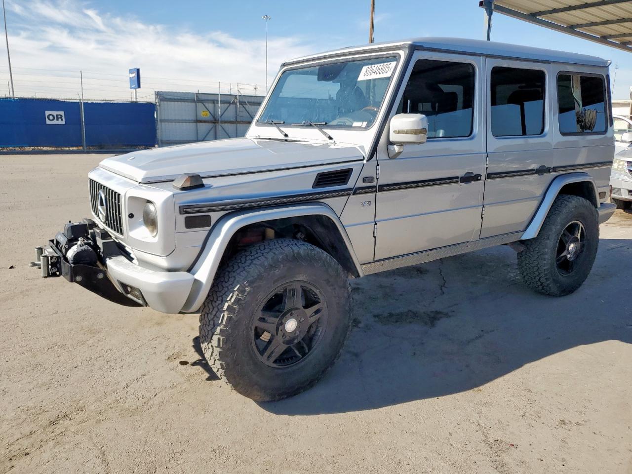 2002 Mercedes-Benz G 500, VIN WDCYR49EX2X128555 — Minor dents and scratches