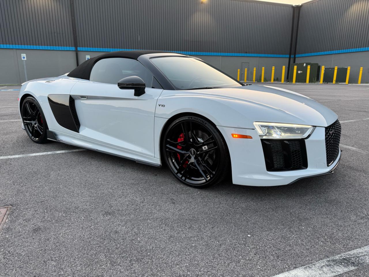 2018 Audi R8, VIN WUAVACFX3J7902212 — Prior damage history