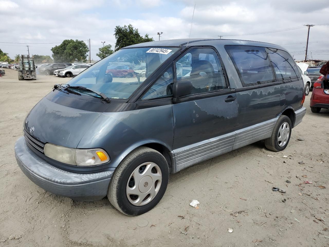 1992 Toyota Previa, VIN JT3AC11R8N1049208 — Side