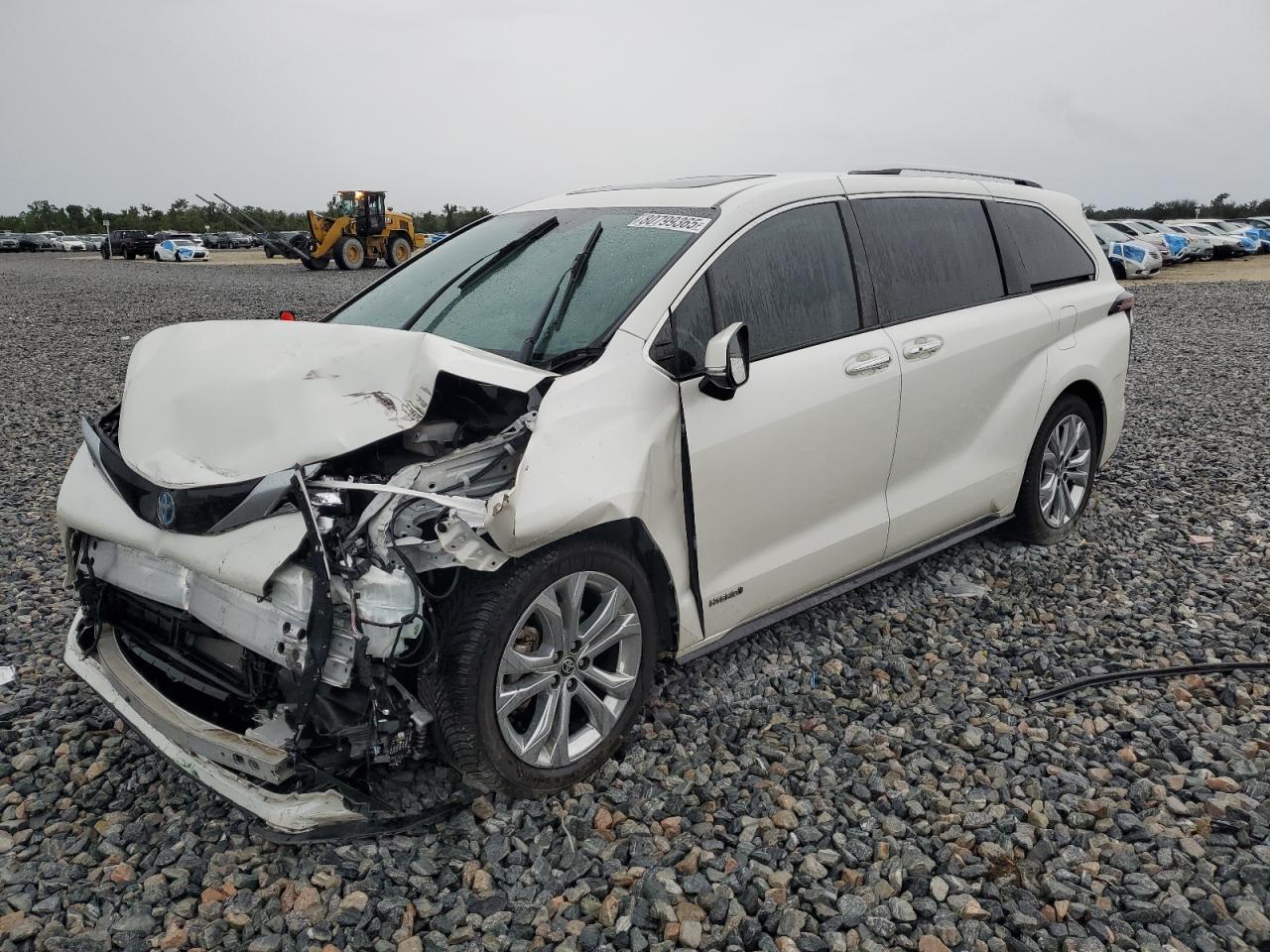 2021 Toyota Sienna Limited, VIN 5TDERKEC0MS029771 — Front end