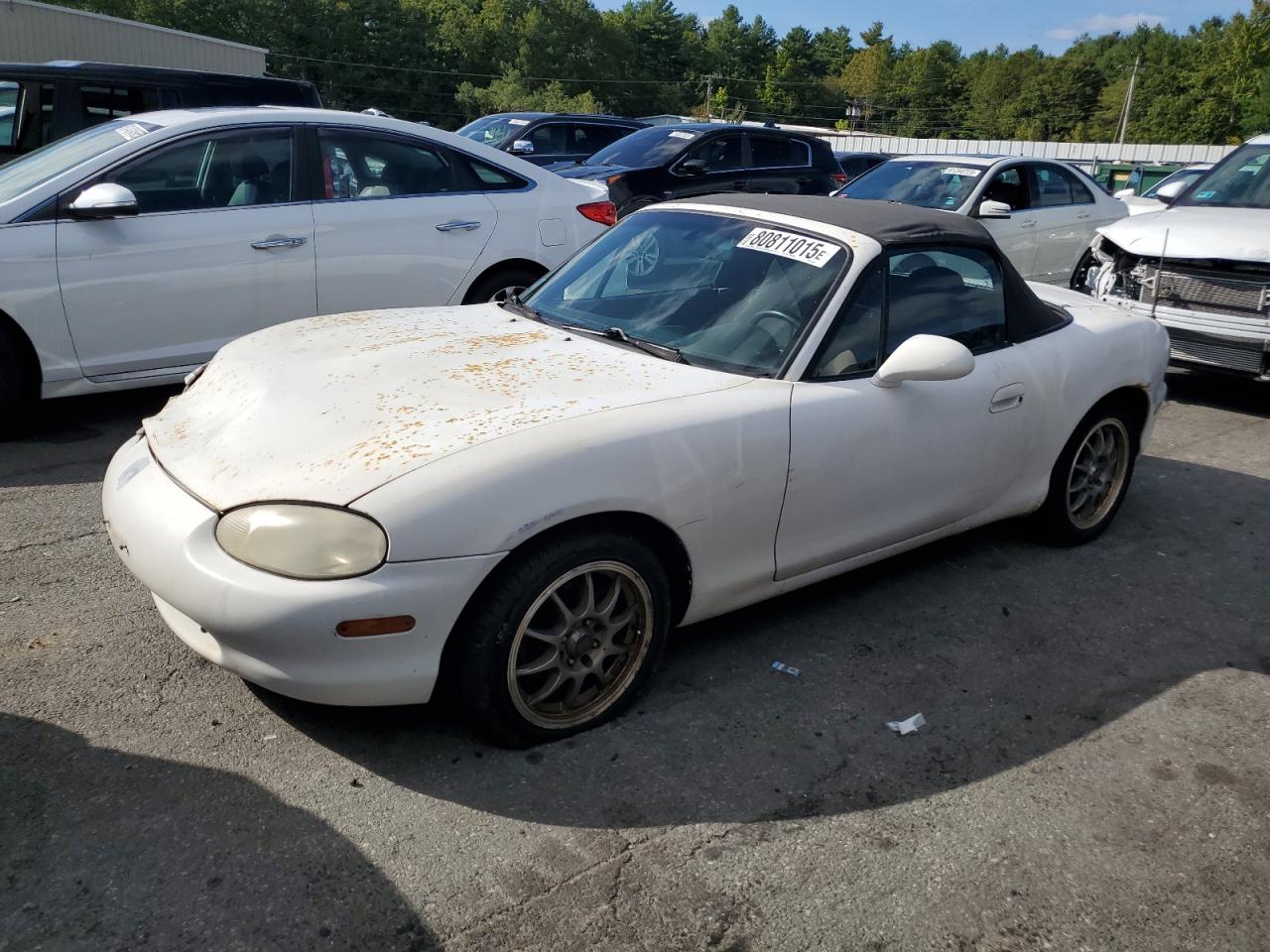1999 Mazda MX-5 Miata, VIN JM1NB3534X0115487 — Front end