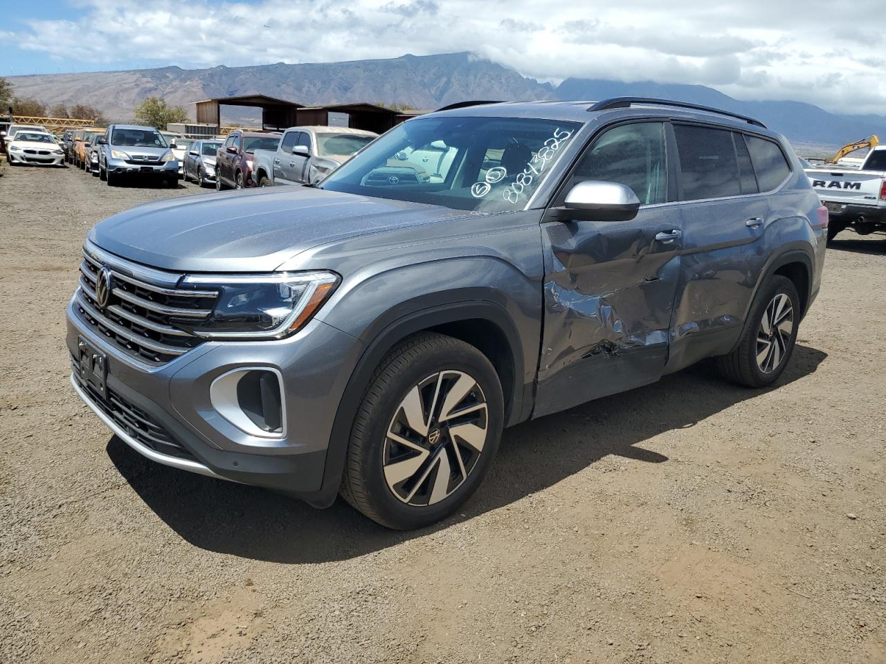 2025 Volkswagen Atlas SE, VIN 1V2WR2CA2SC535234 — Бок
