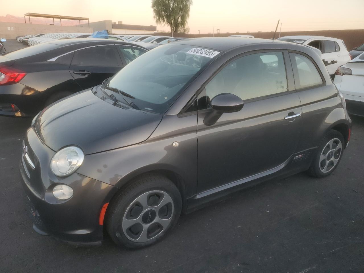 2015 FIAT 500e, VIN 3C3CFFGE7FT520051 — Auction photo