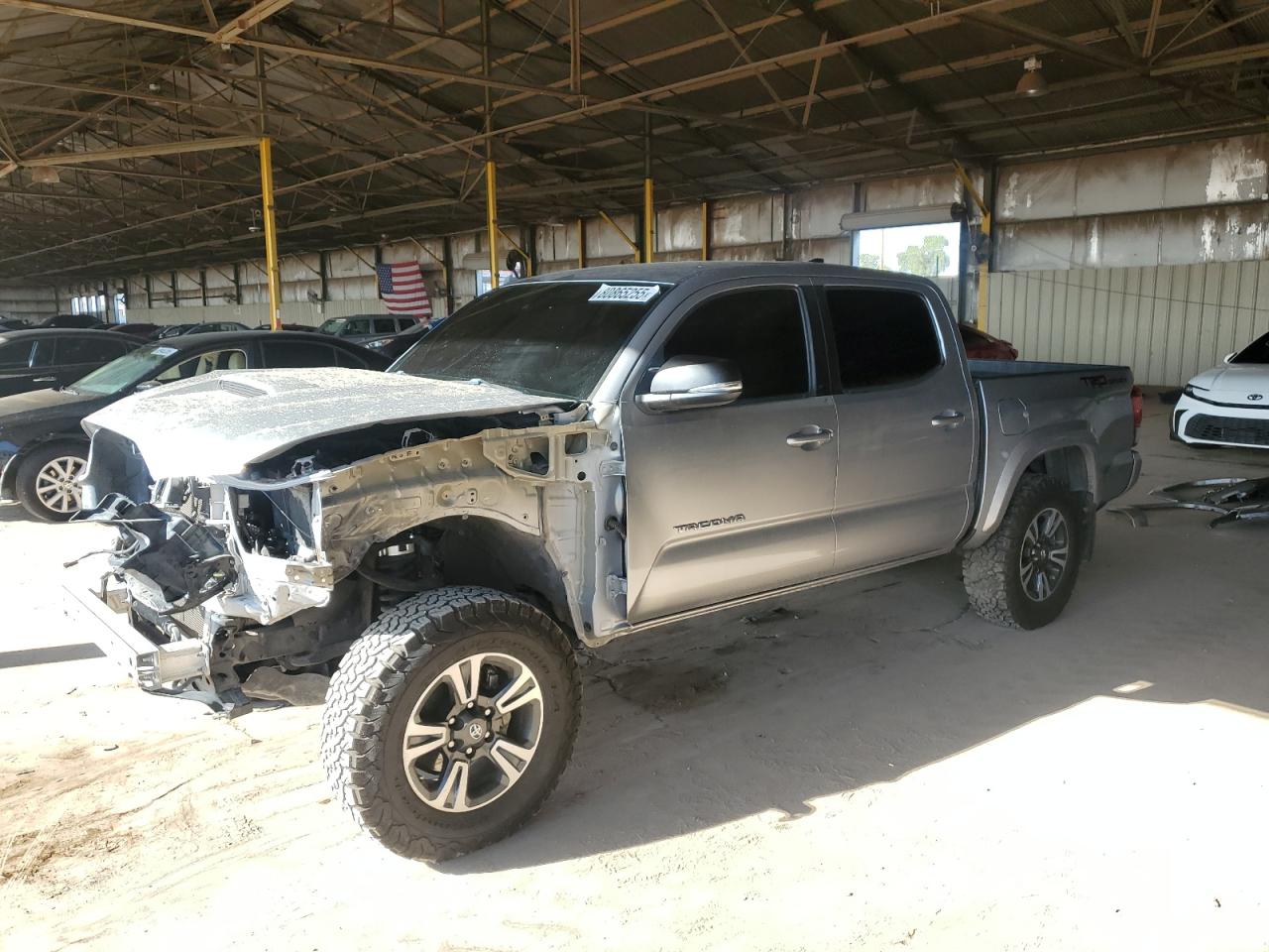 2019 Toyota Tacoma SR5, VIN 3TMAZ5CN2KM111678 — Front end