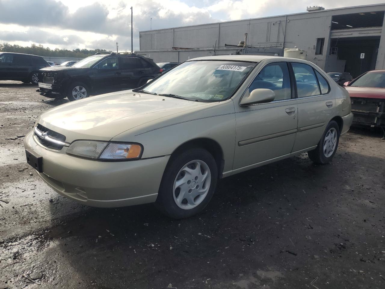 1999 Nissan Altima XE, VIN 1N4DL01DXXC100017 — Rear end