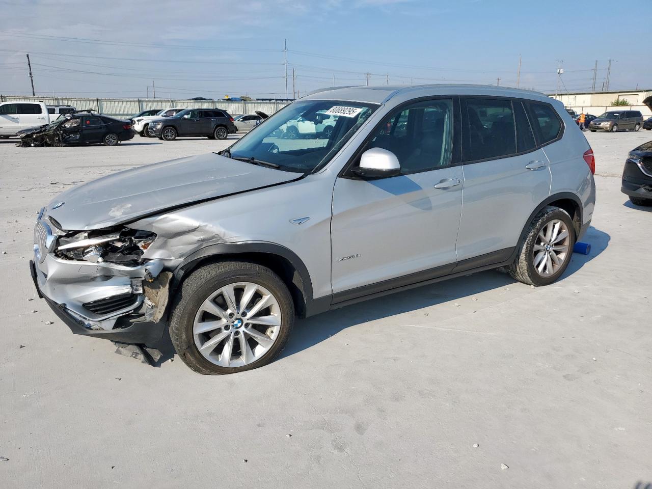 2017 BMW X3 xDrive28i, VIN 5UXWX9C31H0T20938 — Front end