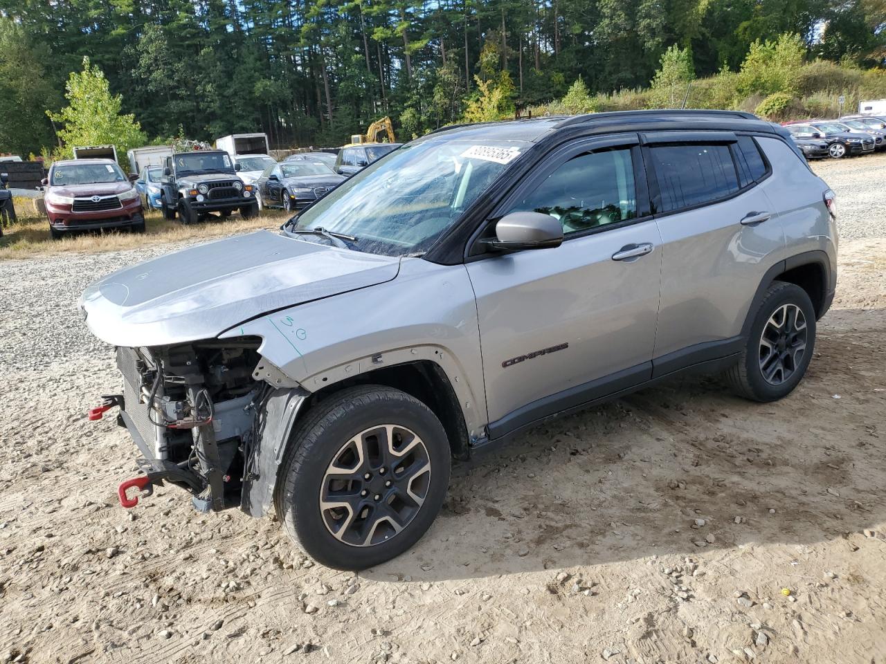 2019 Jeep Compass Trailhawk, VIN 3C4NJDDB3KT733235 — Перед