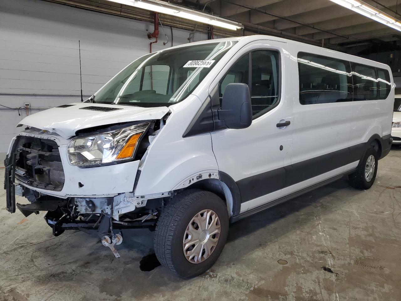 2019 Ford Transit Passenger XLT, VIN 1FBZX2ZM4KKB55313 — Front end