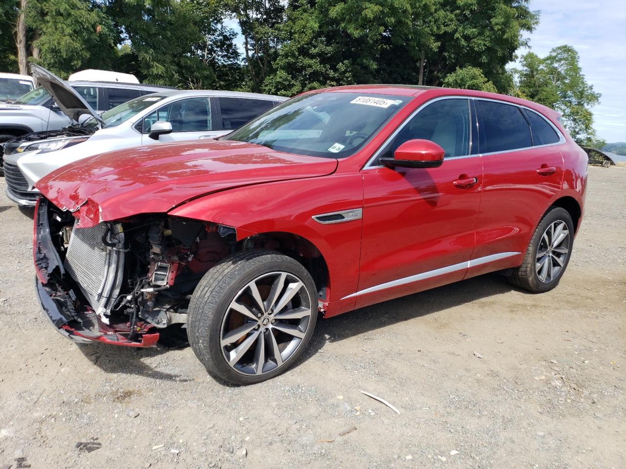 2024 Jaguar F-Pace R-Dynamic S, VIN SADCT2EX1RA721168 — Front end