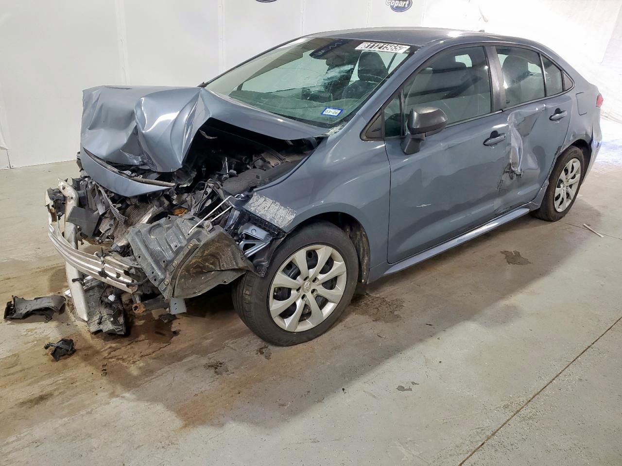 2021 Toyota Corolla LE, VIN 5YFEPMAEXMP169683 — Front end