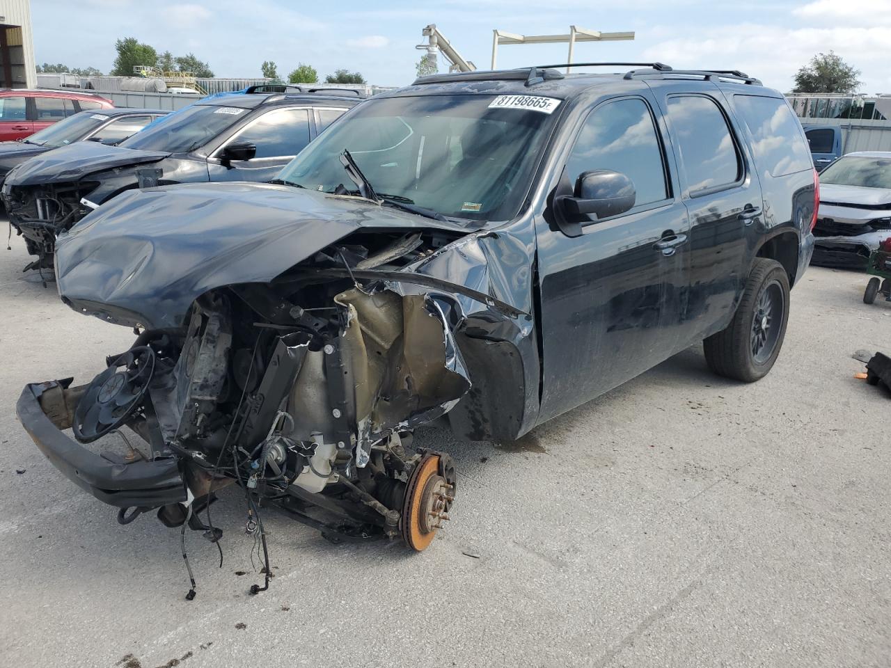 2009 GMC Yukon SLT 4SB, VIN 1GKFK33039J121909 — Front end