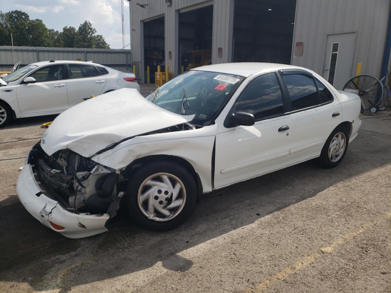 1999 Chevrolet Cavalier, VIN 1G1JC5241X7317420 — Front end
