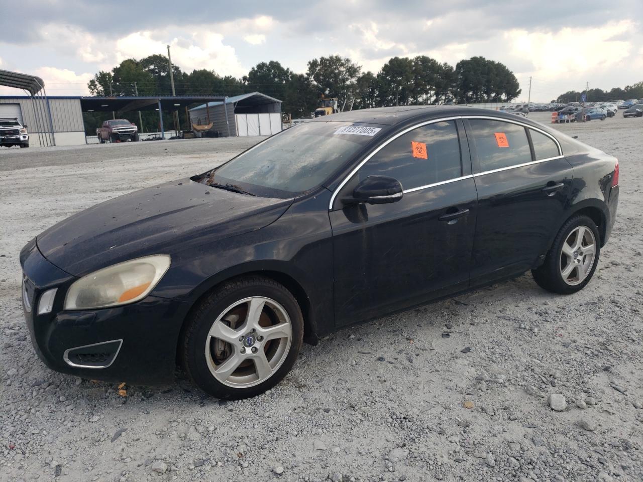2013 Volvo S60 T5 Premier, VIN YV1612FS1D1212699 — Minor dents and scratches