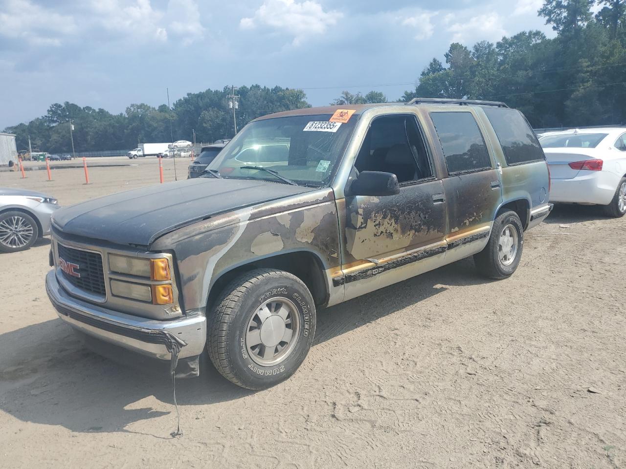 1996 GMC Yukon, VIN 1GKEC13RXTJ710992 — Burn