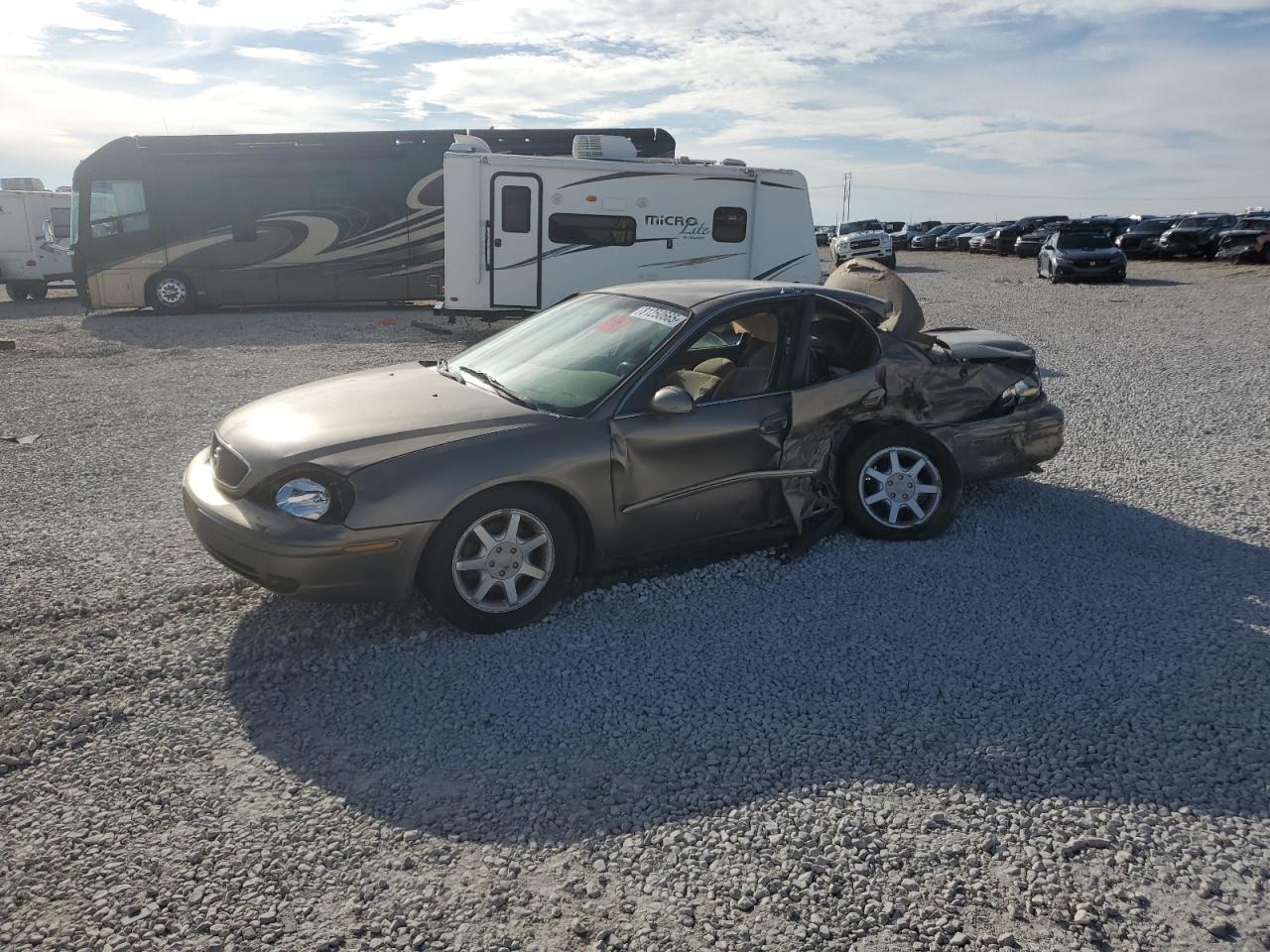 2002 Mercury Sable GS, VIN 1MEFM50U72G652072 — Side
