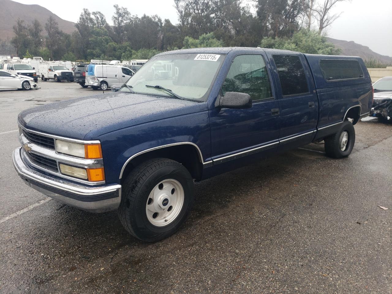 1998 Chevrolet Silverado 3500, VIN 1GCGC33J7WF007299 — Зад