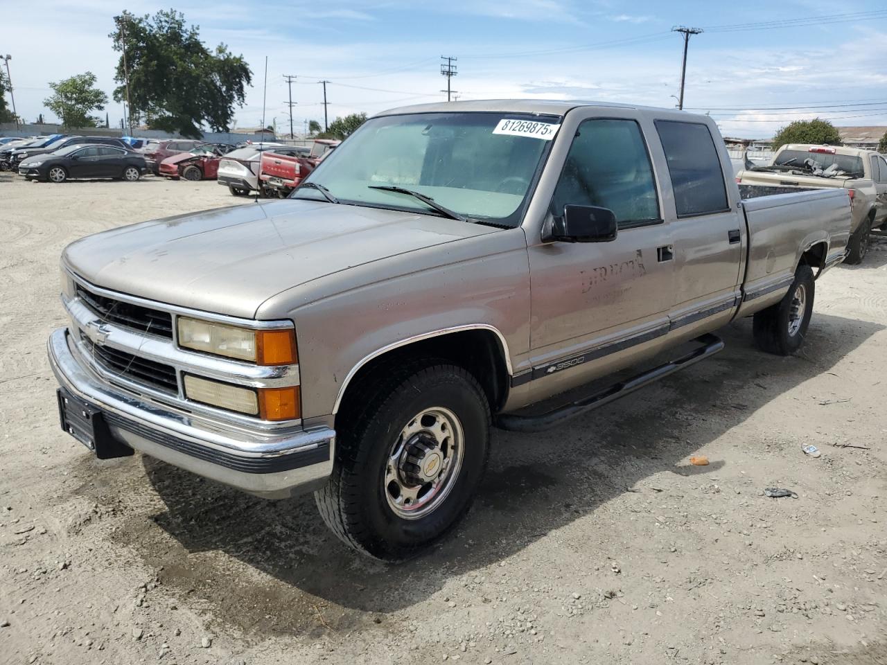 2000 Chevrolet Silverado 3500, VIN 1GCGC33RXYF421587 — Minor dents and scratches