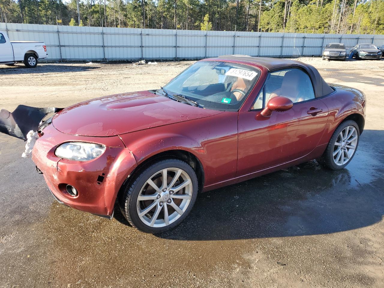 2006 Mazda MX-5 Miata Grand Touring, VIN JM1NC25F660122876 — Front end