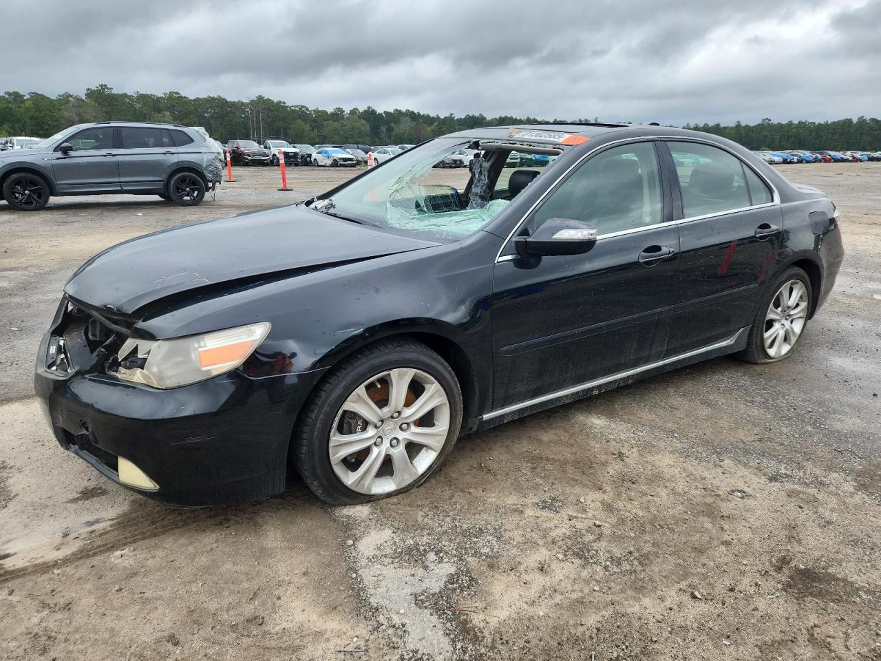2010 Acura RL Technology, VIN JH4KB2F69AC001012 — Front end