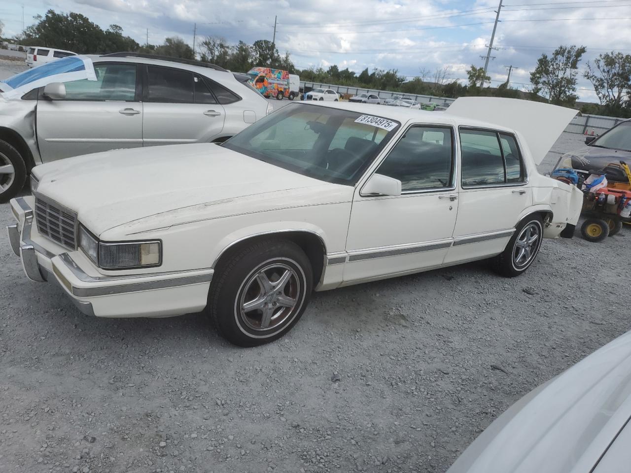 1992 Cadillac DeVille, VIN 1G6CD53B3N4236589 — Зад