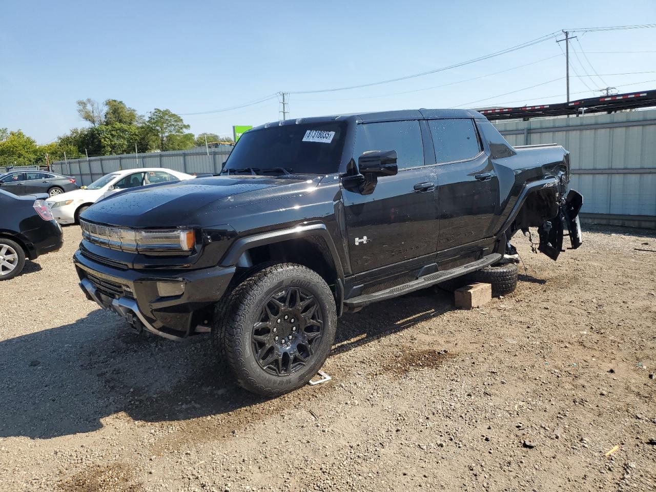 2025 GMC HUMMER EV Pickup 2X, VIN 1GT40BDD6SU118169 — Rear end