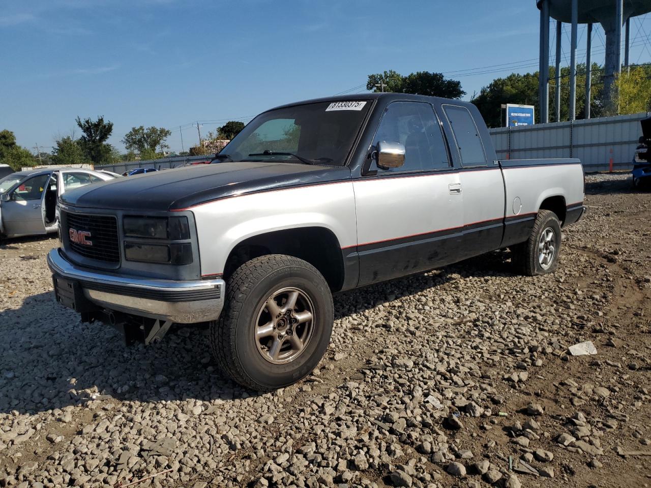 1991 GMC 2500 Pickups, VIN 2GTFK29K0M1521976 — Rear end