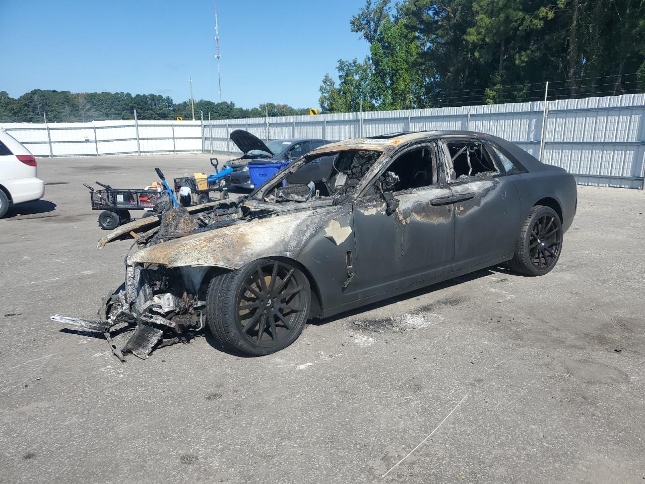 2010 Rolls-Royce Ghost, VIN SCA664S5XAUX49088 — Engine fire