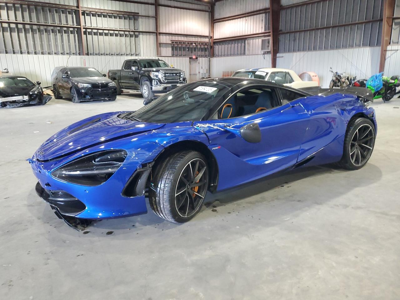 2019 McLaren 720S, VIN SBM14DCA3KW002630 — Side