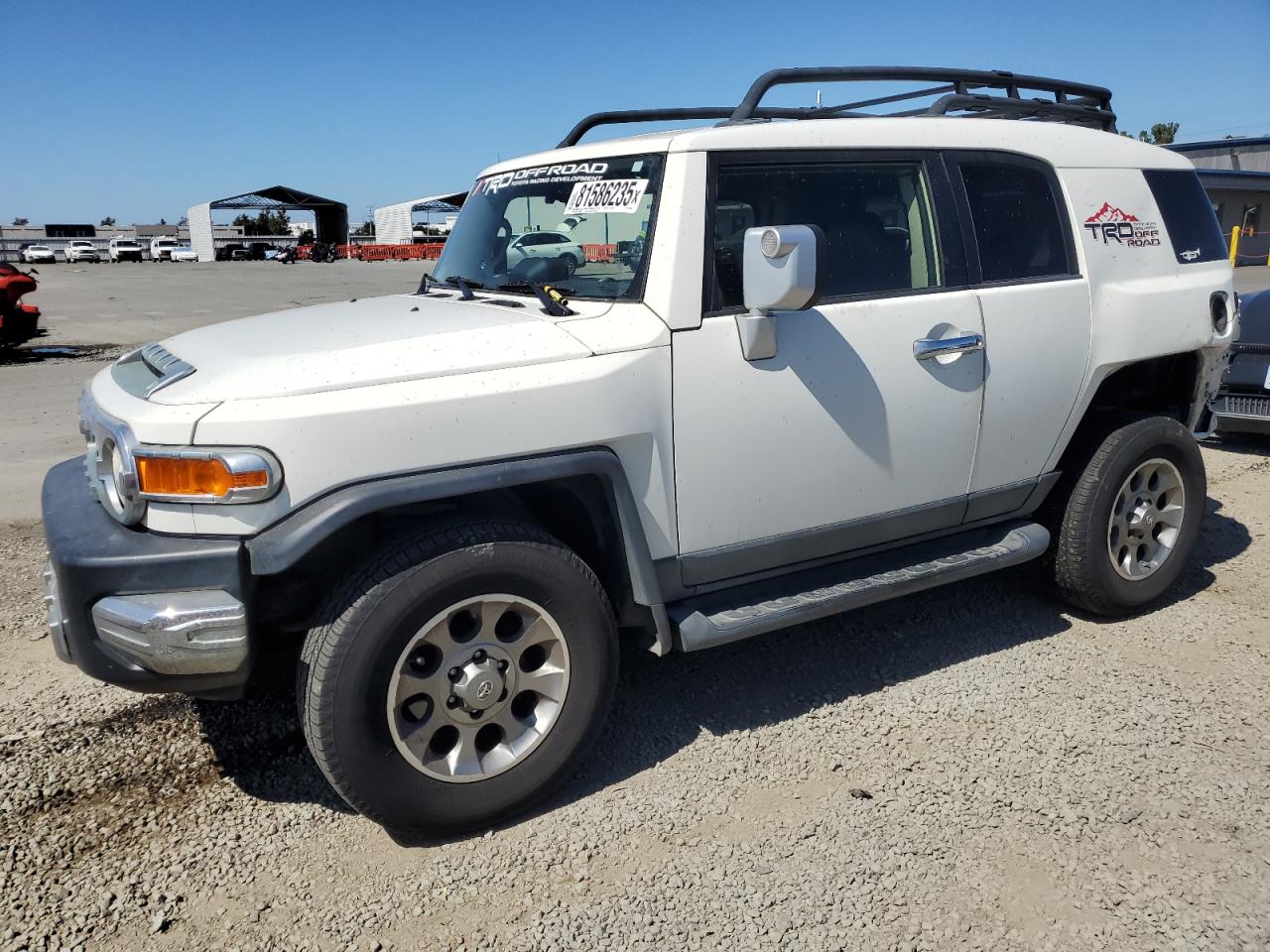 2013 Toyota FJ Cruiser, VIN JTEBU4BF3DK164595 — Rear end
