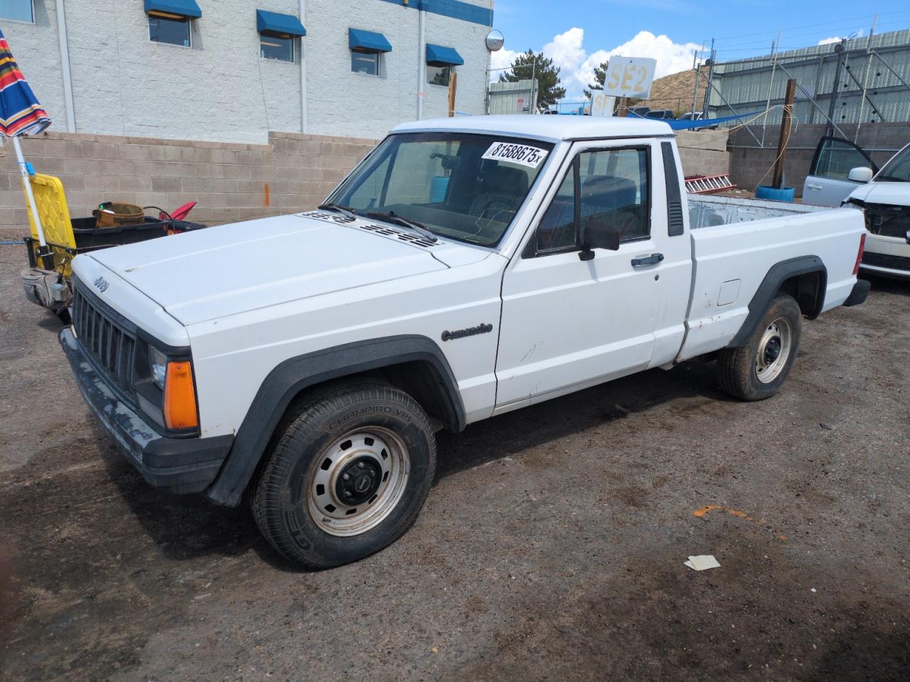 1991 Jeep Comanche, VIN 1J7FT26P6ML507455 — Front end