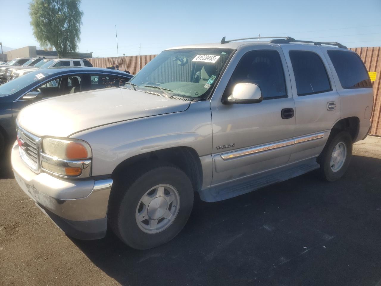 2006 GMC Yukon SLT, VIN 1GKEC13T36J120309 — Minor dents and scratches