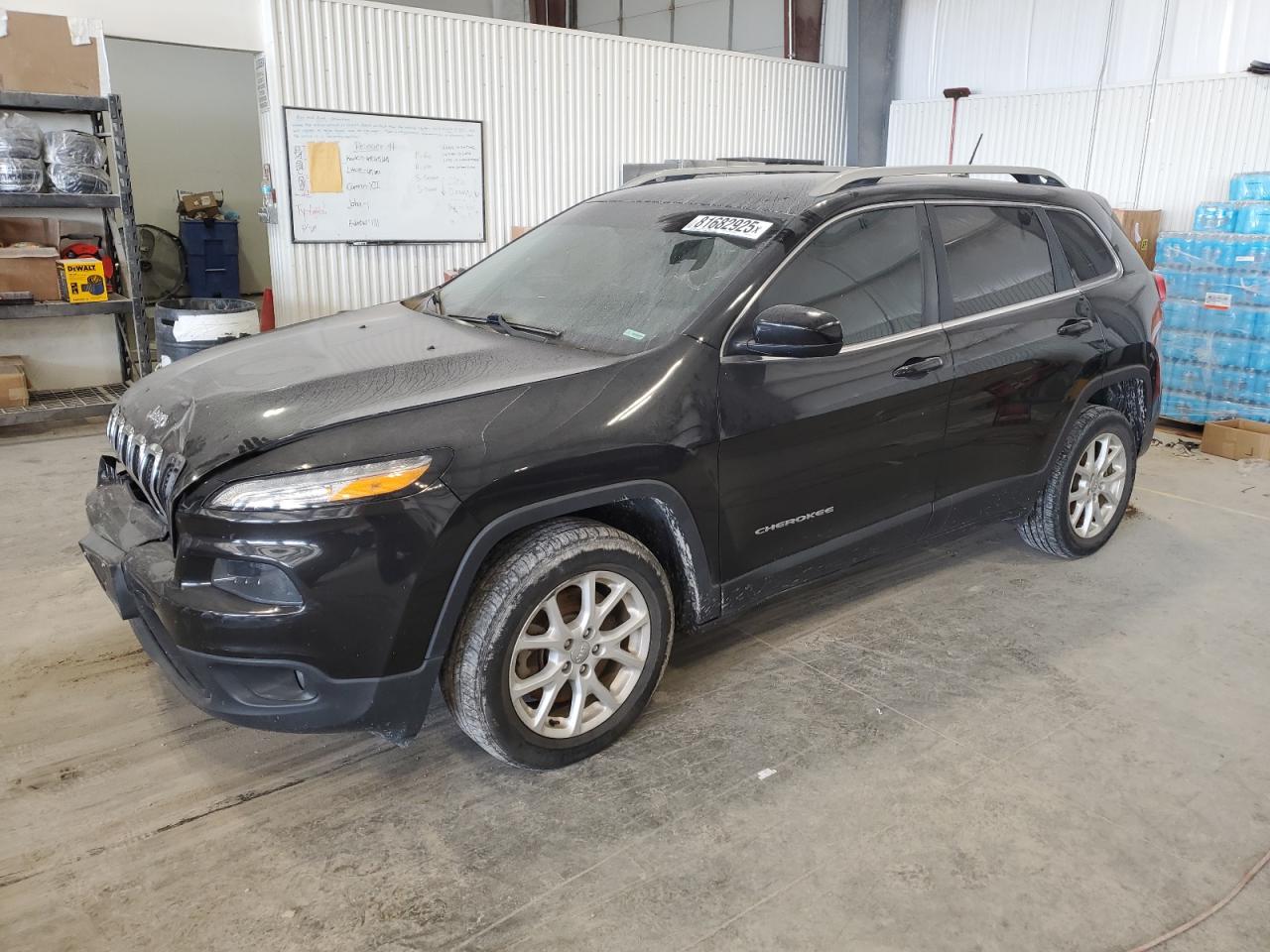 2016 Jeep Cherokee Latitude, VIN 1C4PJLCB0GW351220 — Frame damage