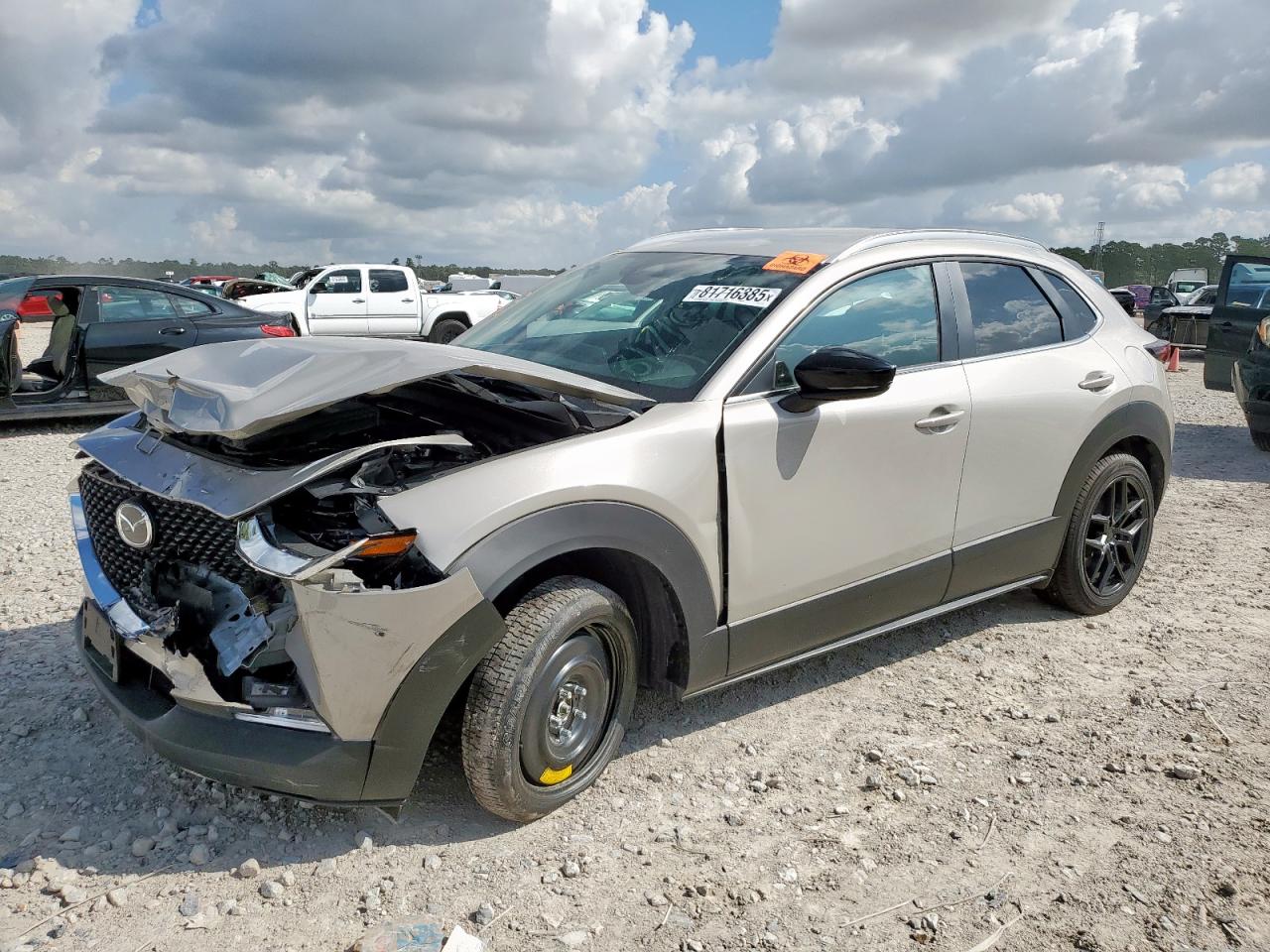 2024 Mazda CX-30 S Select Sport, VIN 3MVDMBBM4RM707919 — Front end