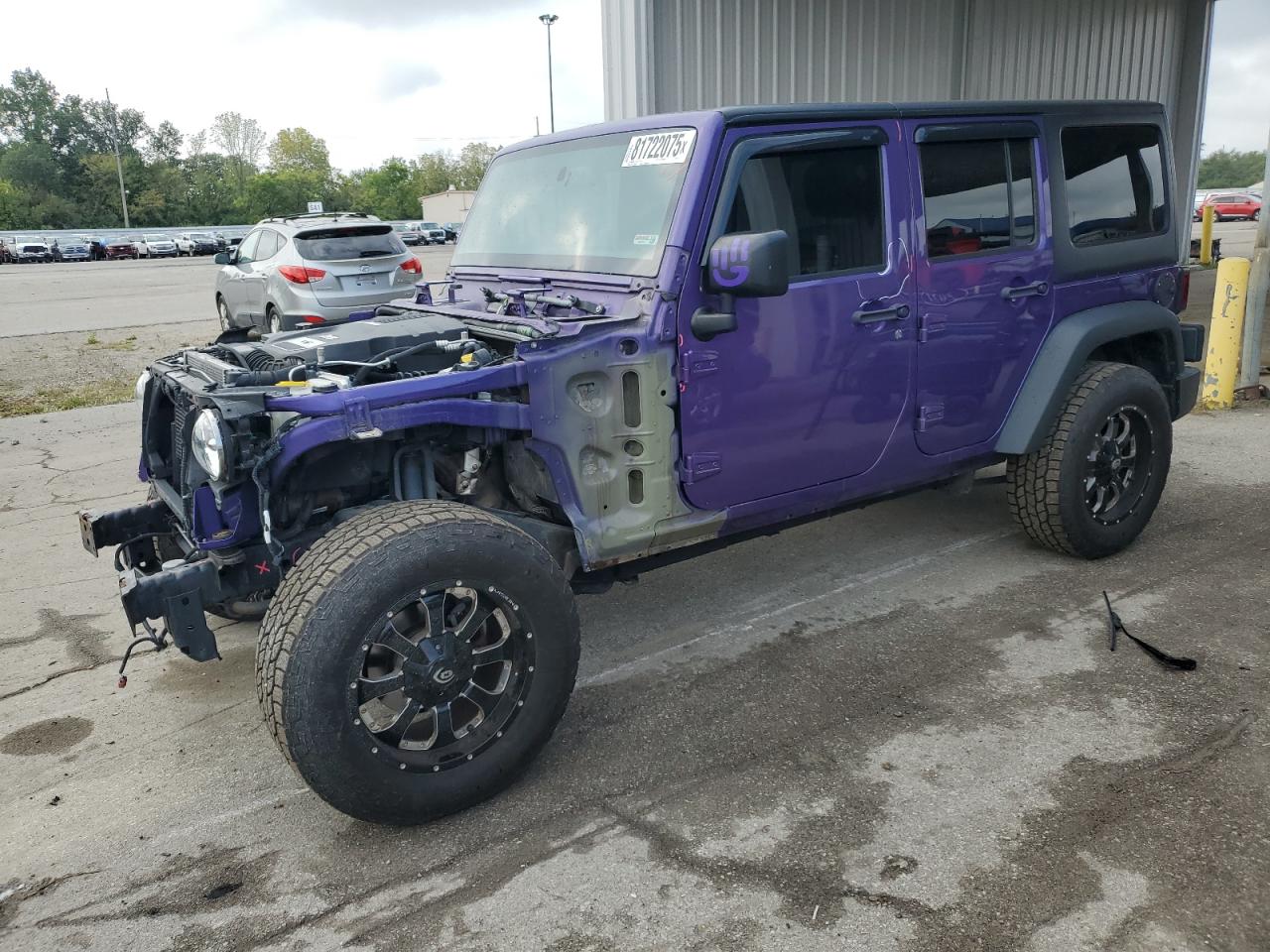2017 Jeep Wrangler Unlimited Sport, VIN 1C4BJWDGXHL663117 — Front end