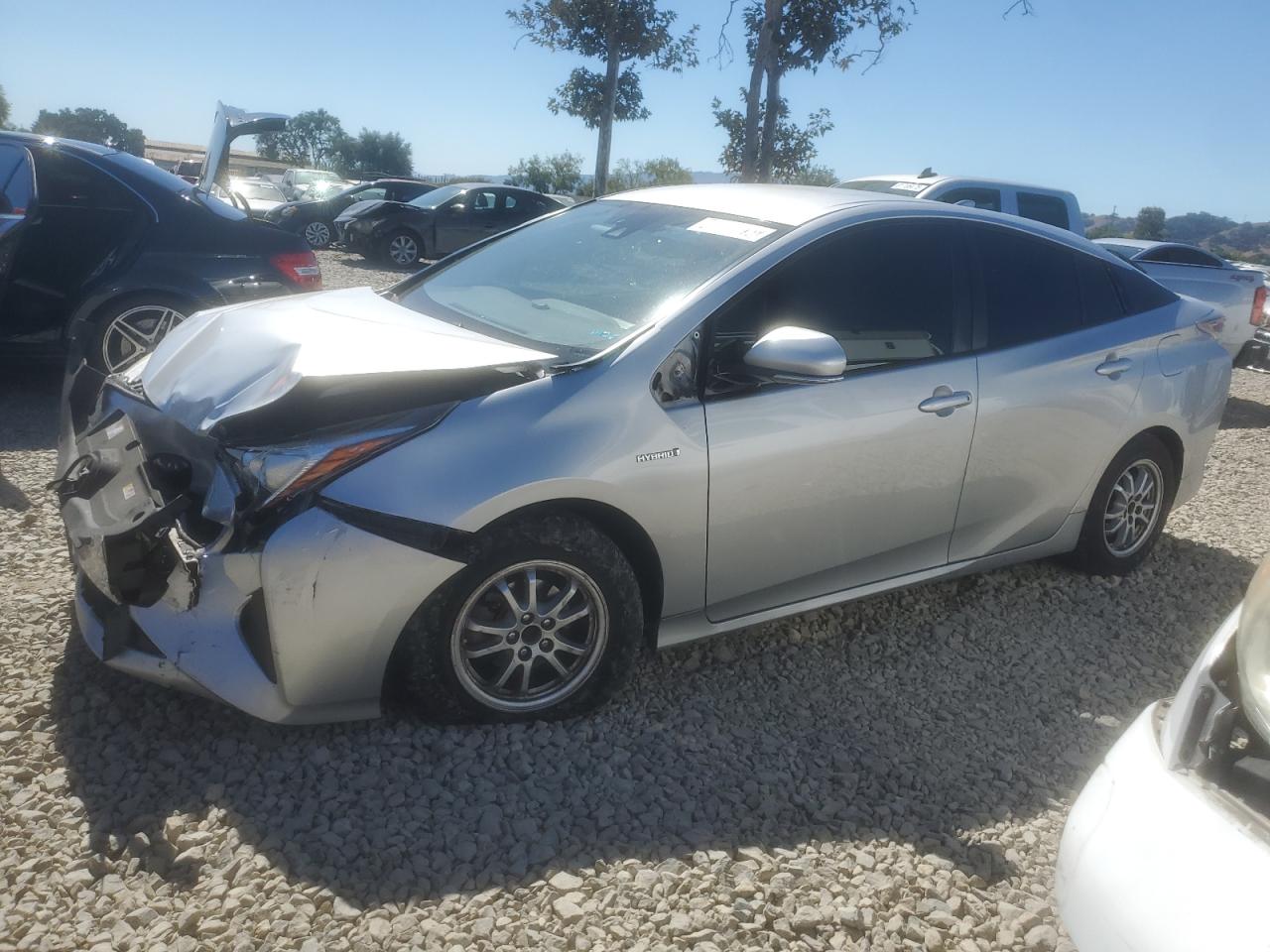 2017 Toyota Prius Two Eco, VIN JTDKARFU5H3534948 — Front end