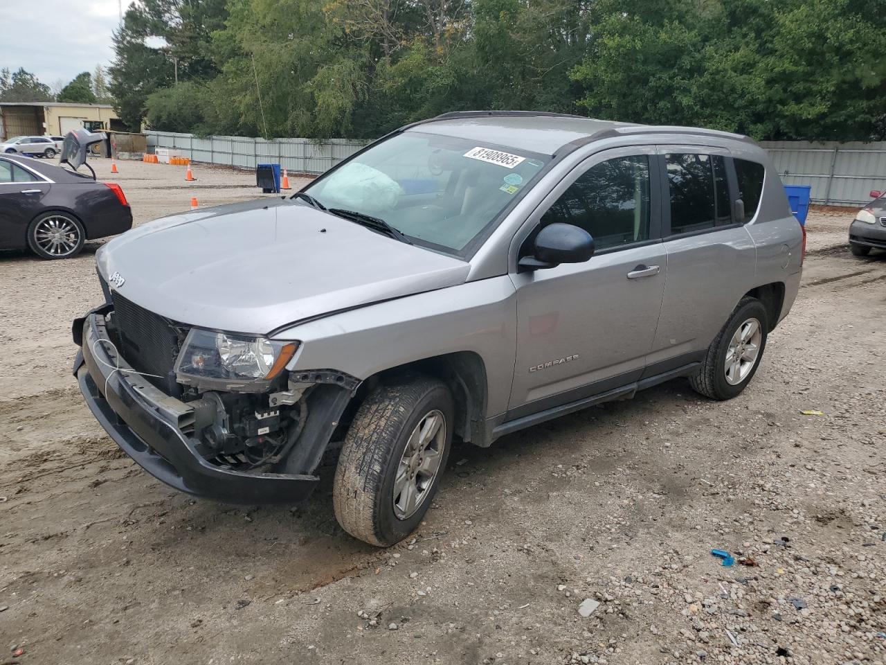 2016 Jeep Compass Sport, VIN 1C4NJCBB7GD716853 — Front end