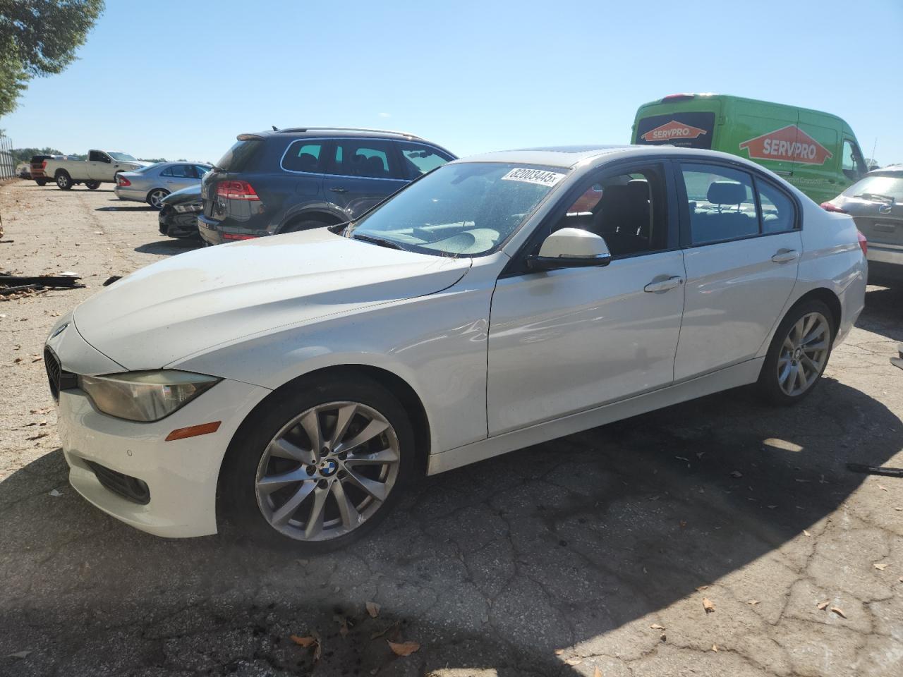 2015 BMW 3 Series 320i, VIN WBA3B1G56FNT07311 — Side