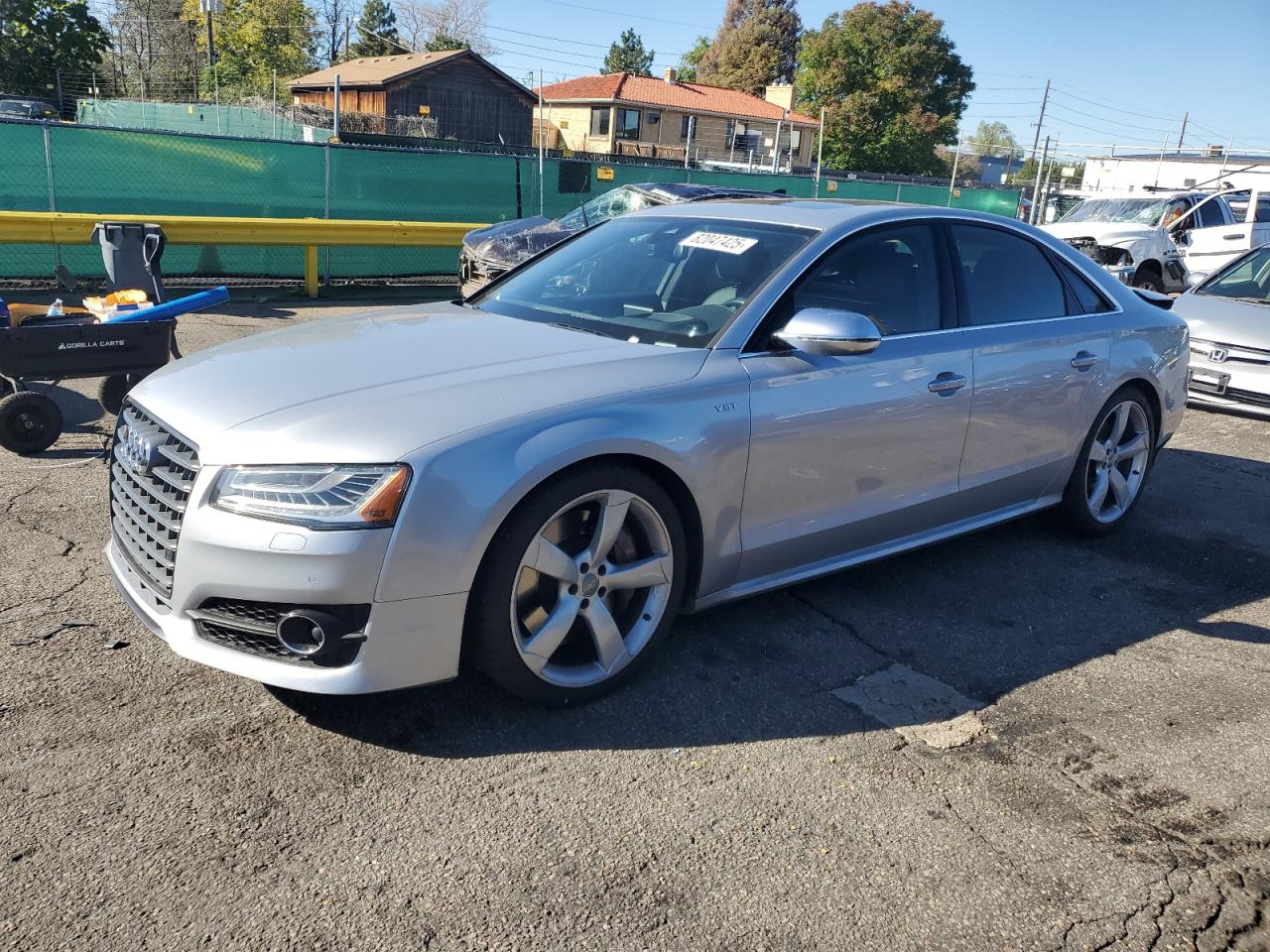 2015 Audi S8, VIN WAUK2AFD3FN041010 — Rear end