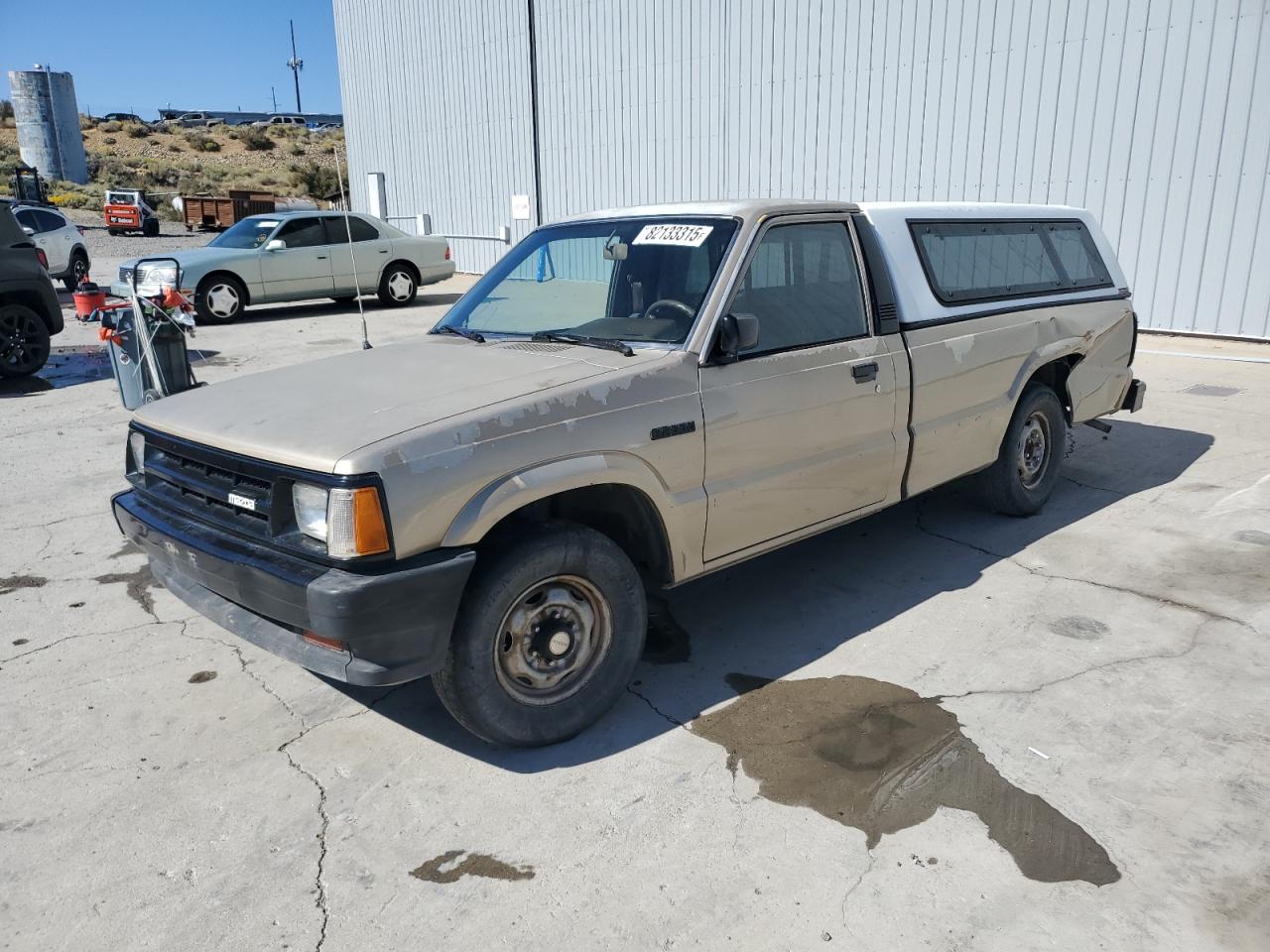 1987 Mazda B-Series, VIN JM2UF2111H0503482 — Зад
