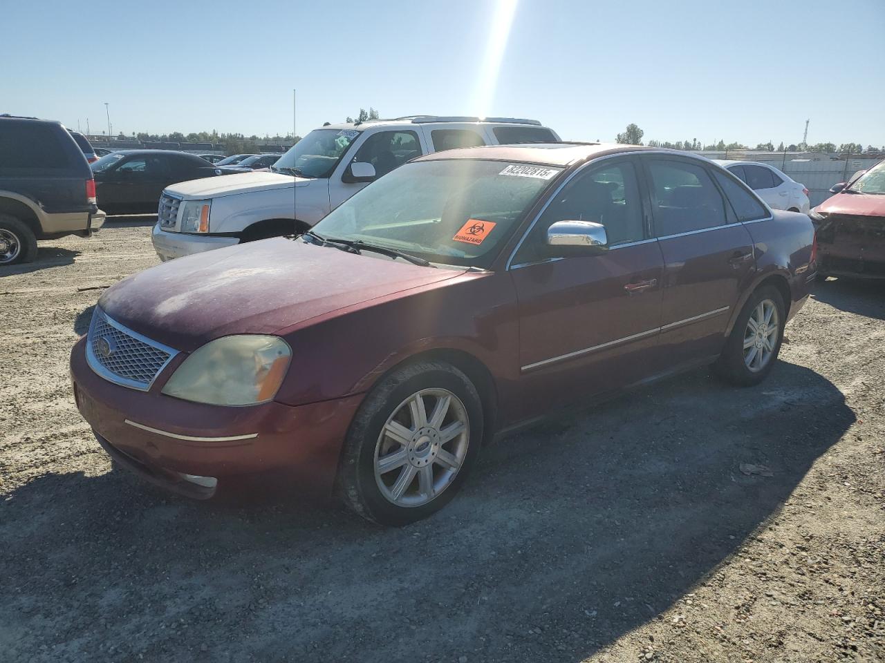 2005 Ford Five Hundred Limited, VIN 1FAFP25155G167154 — Side