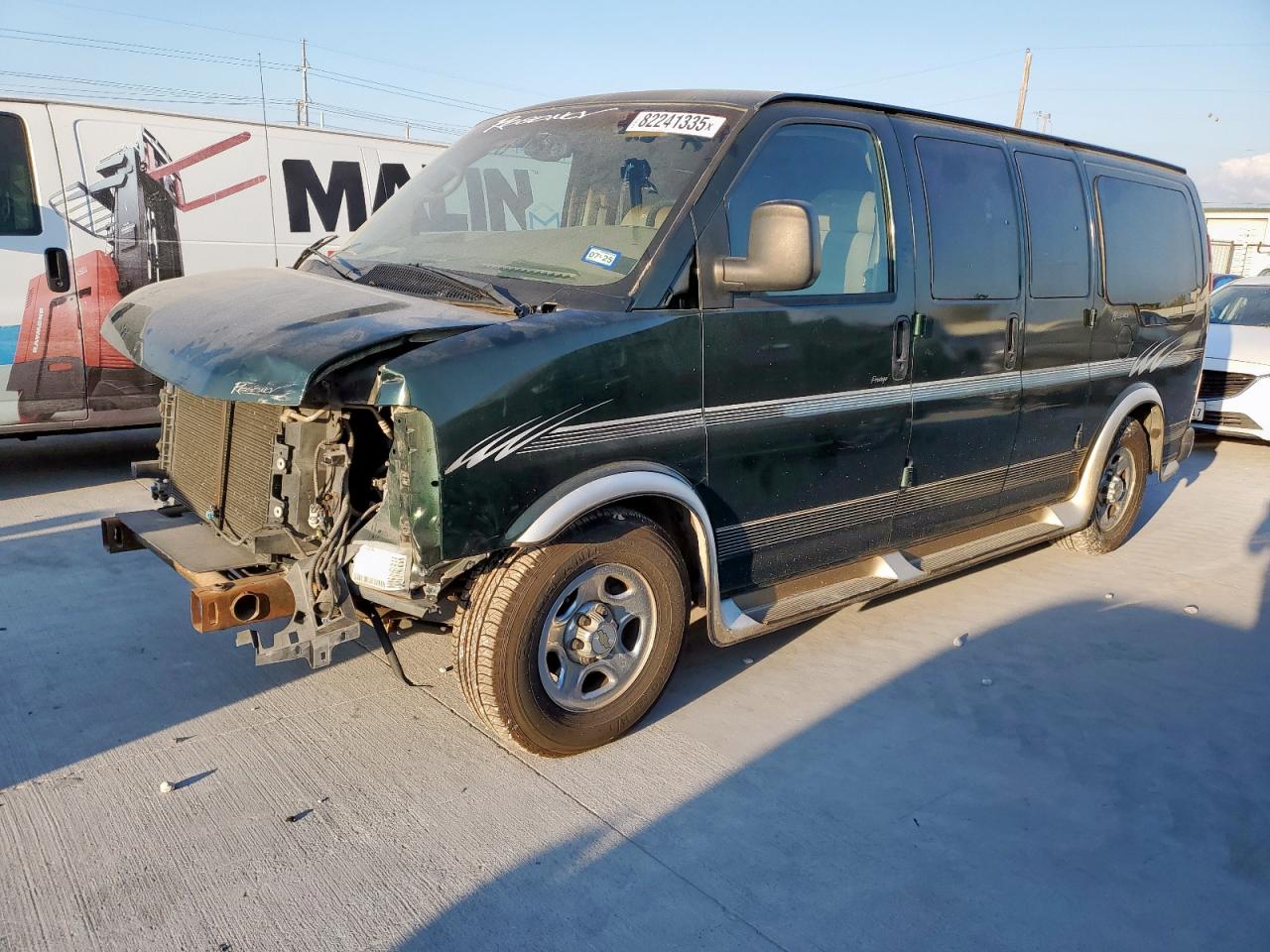2004 Chevrolet Express Passenger, VIN 1GBFG15T541155274 — Front end