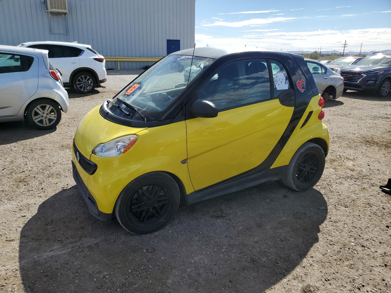2013 Smart fortwo Pure, VIN WMEEJ3BA0DK661968 — Side