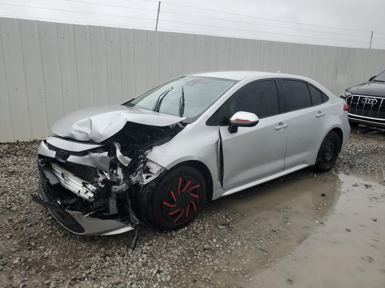 2021 Toyota Corolla LE, VIN 5YFEPMAE5MP217350 — Front end
