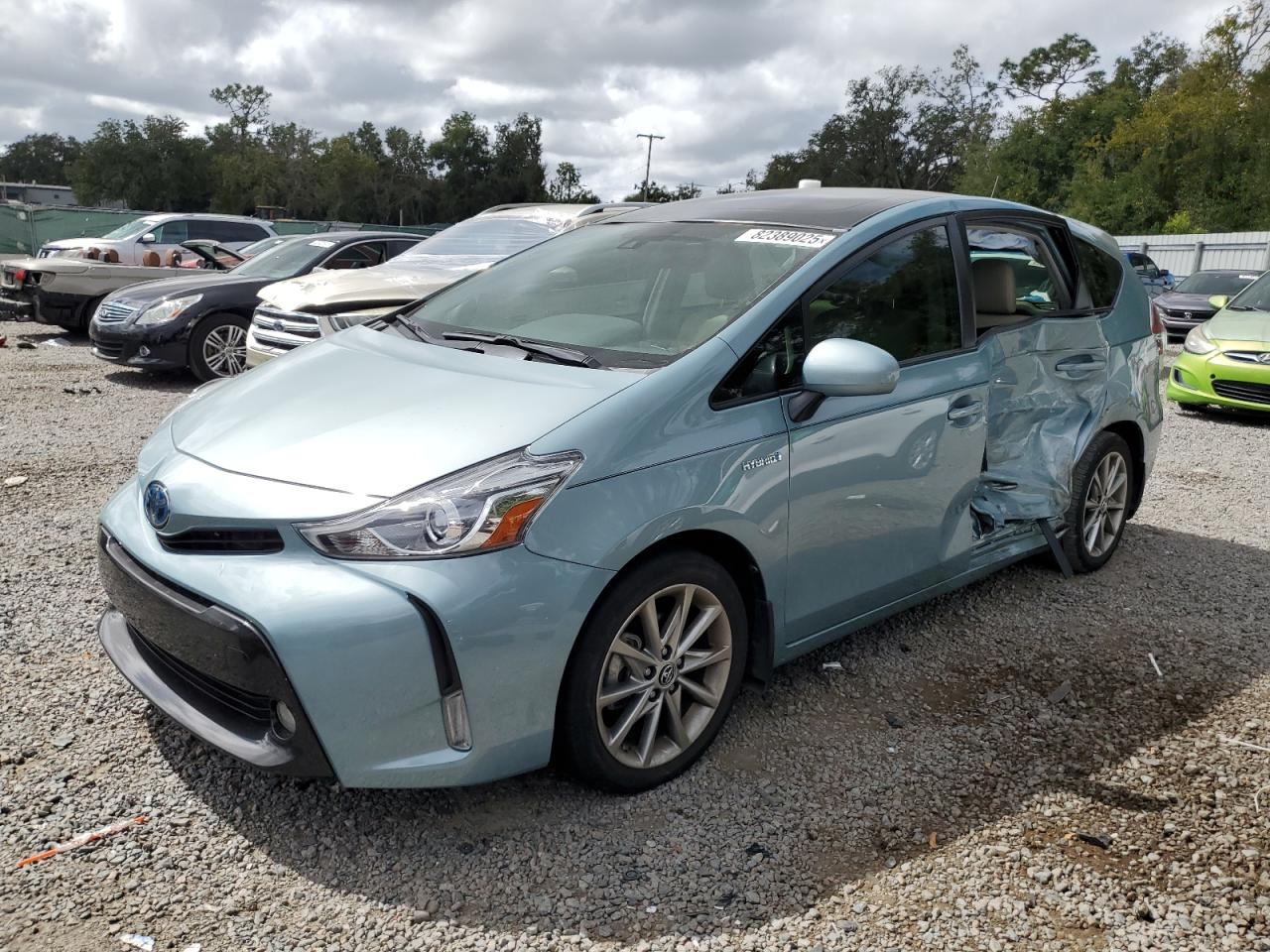 2017 Toyota Prius Five, VIN JTDZN3EU7HJ059848 — Side